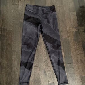 Buffbunny leggings size large